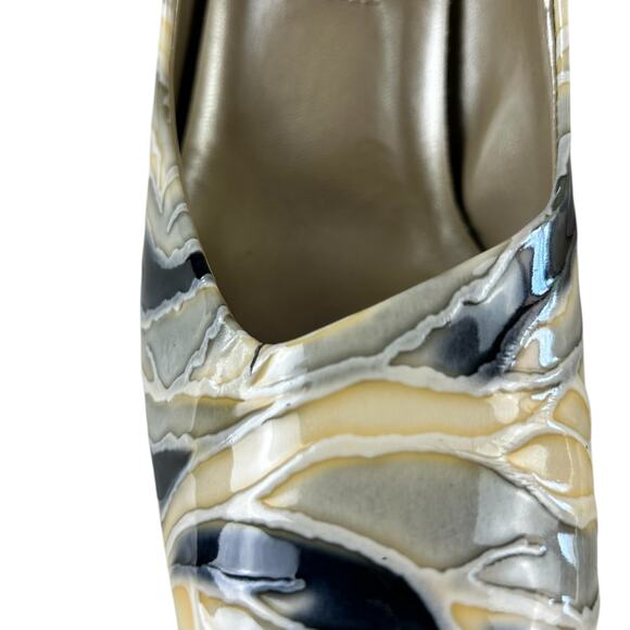 Bellini Margie Pumps Women Size 9M Cream Black Gray Patent Leather Classic Heels - Picture 8 of 11